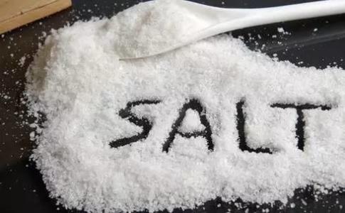 控制食盐摄入要防“隐形盐”