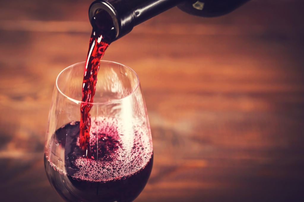 葡萄酒市场处于上升周期 库存问题可消化